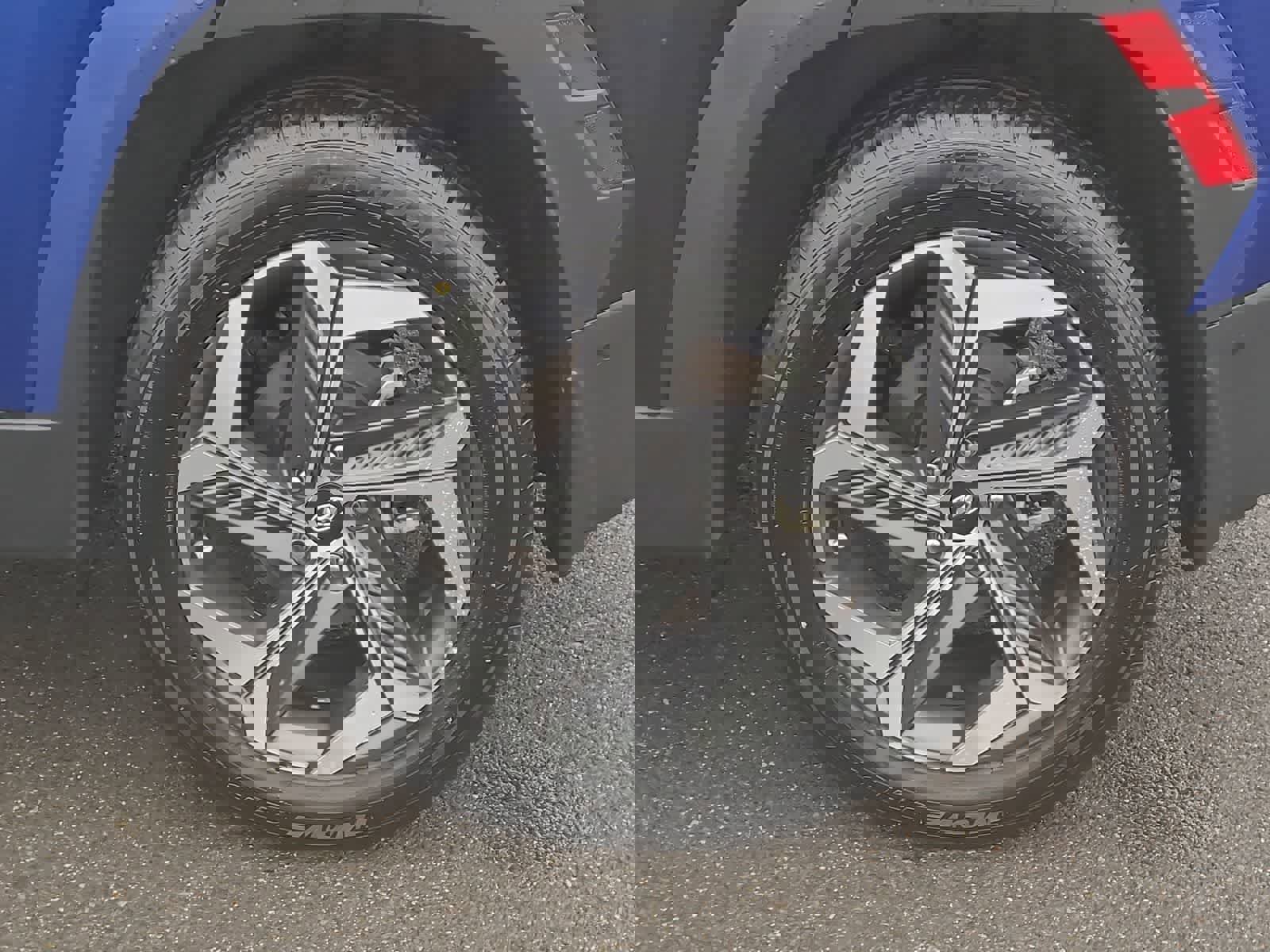 Used 2023 Hyundai Tucson Limited w/ Cargo Package image 16