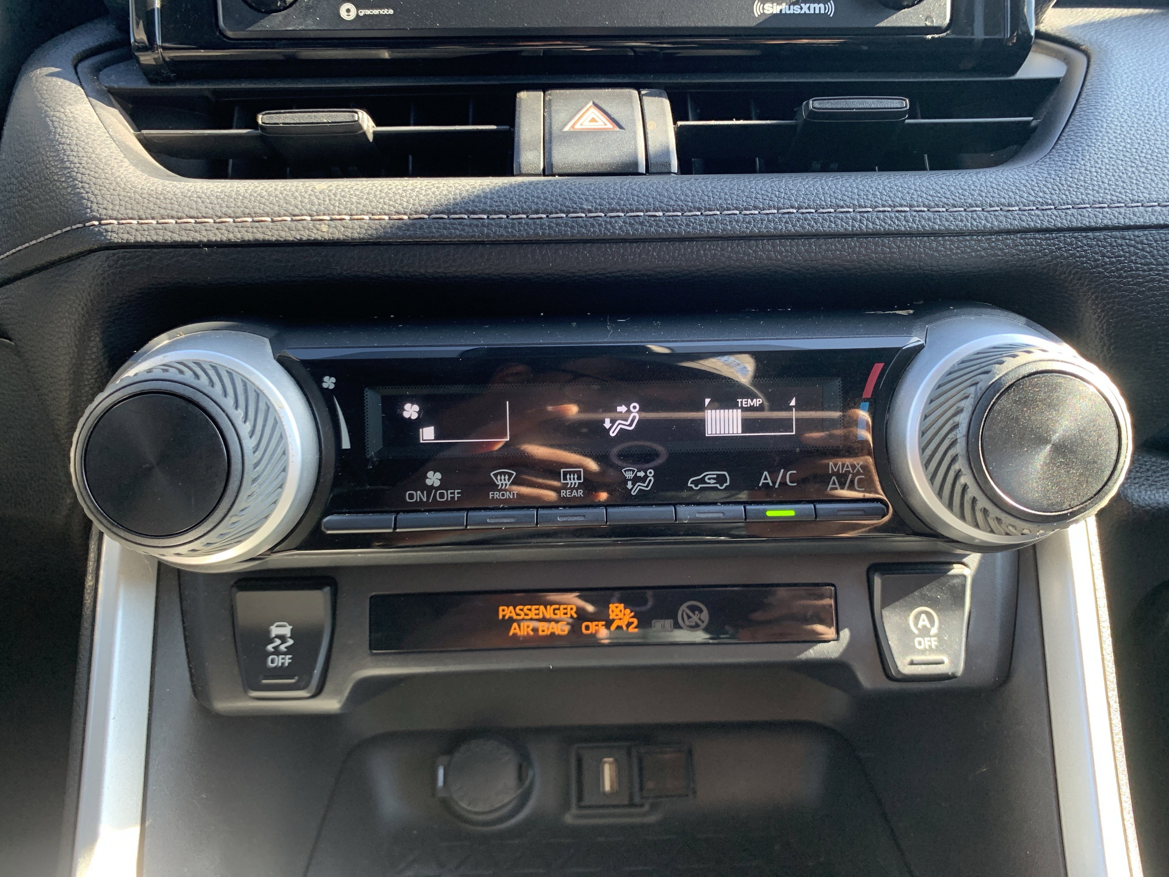 Used 2020 Toyota RAV4 LE w/ All Weather Liner Package image 29