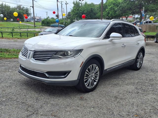 Used 2016 Lincoln MKX Reserve w/ Climate Package FWD image 3