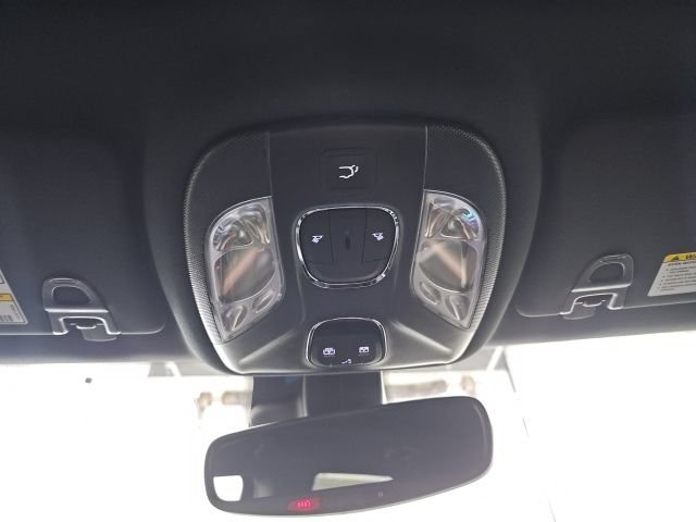 New 2026 Jeep Compass Trailhawk w/ Sun, Sound & Navigation Group AWD/4WD image 30