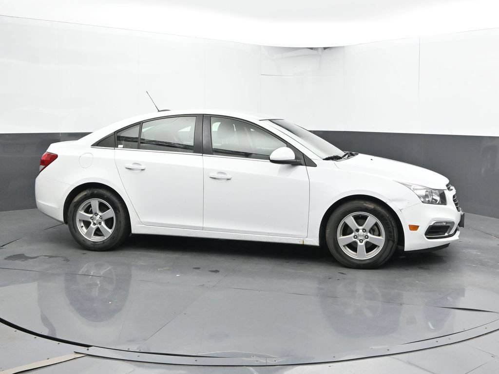 Used 2015 Chevrolet Cruze LT FWD image 3