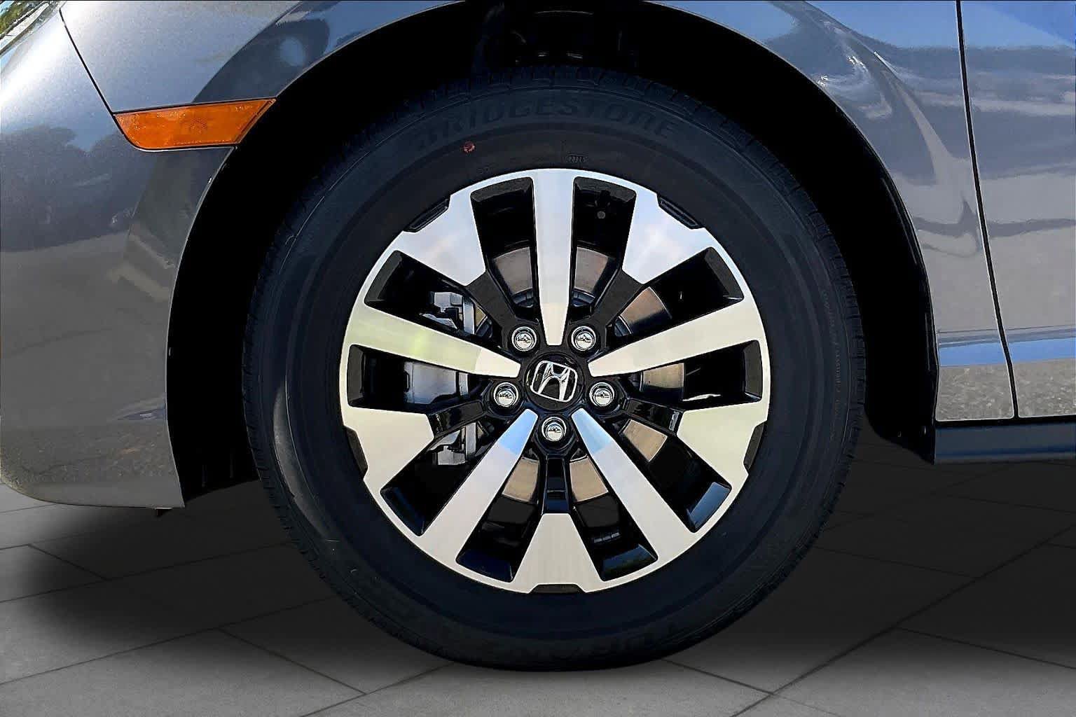 New 2027 Honda Odyssey EX-L image 11