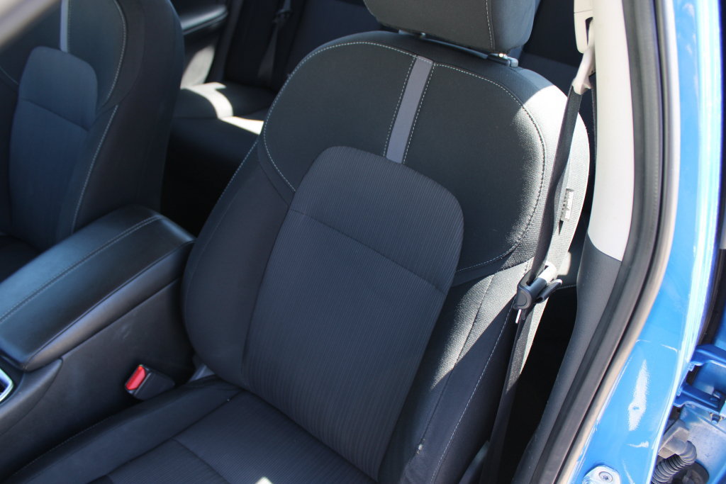 Used 2023 Nissan Sentra SV FWD image 16