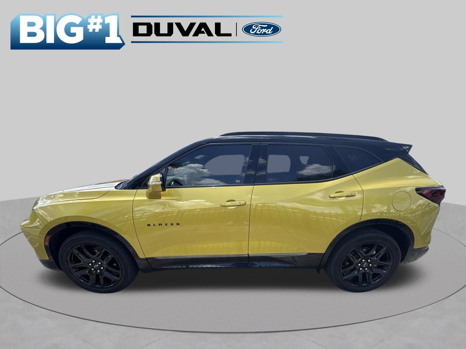 Used 2024 Chevrolet Blazer RS w/ Driver Confidence II Package FWD image 3