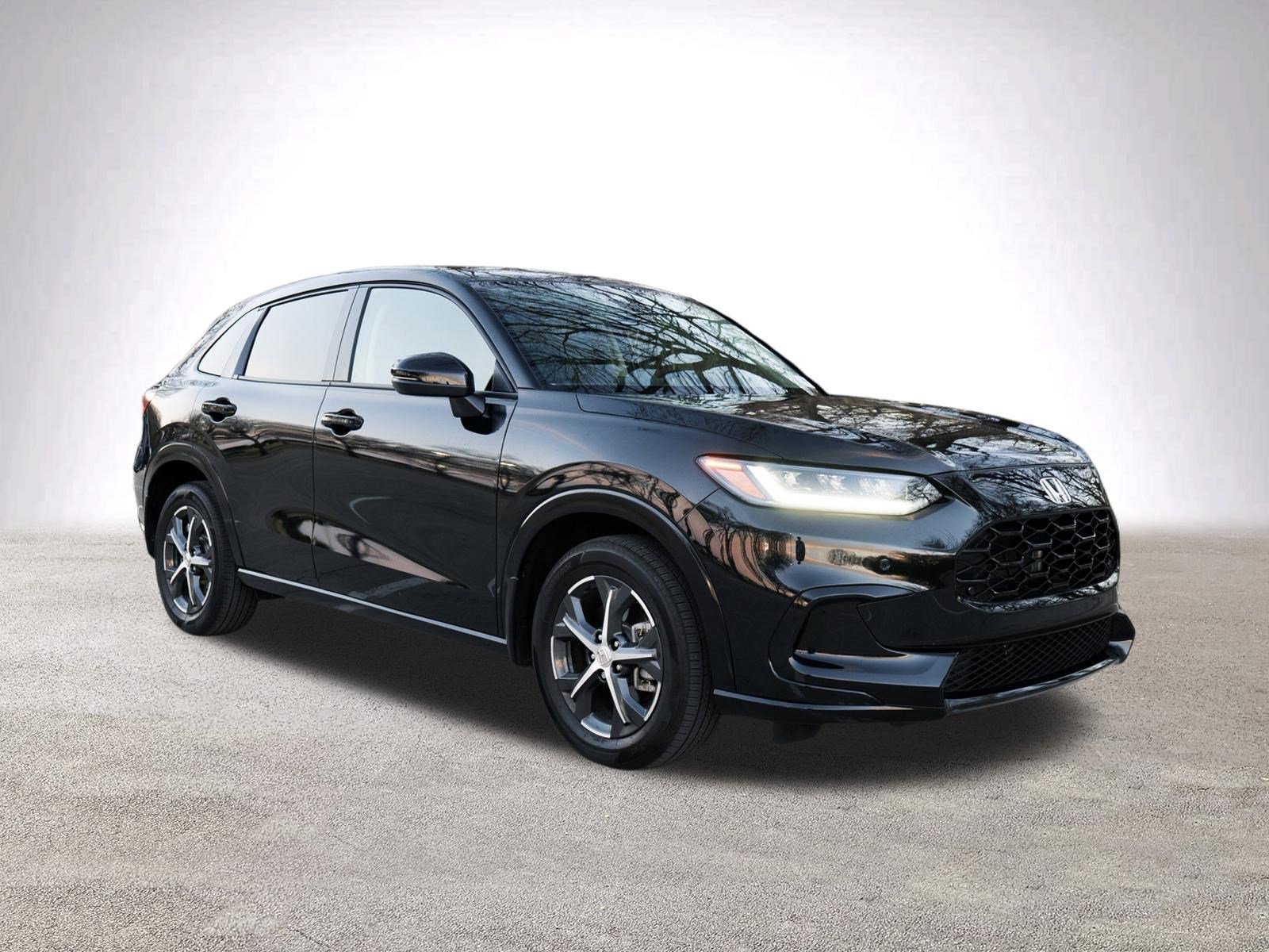 Certified 2025 Honda HR-V EX-L image 2