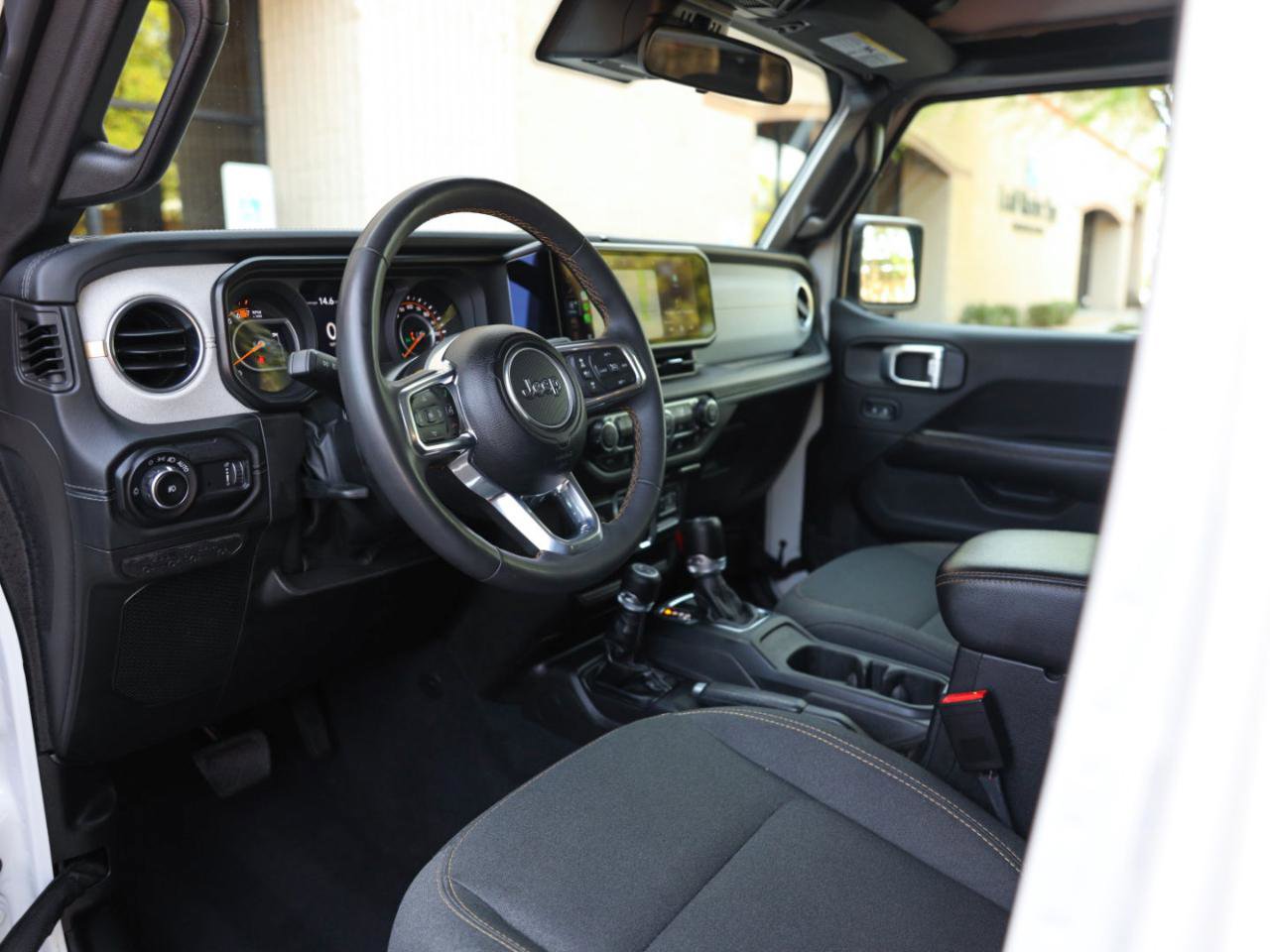 Used 2024 Jeep Wrangler Sahara AWD/4WD image 12