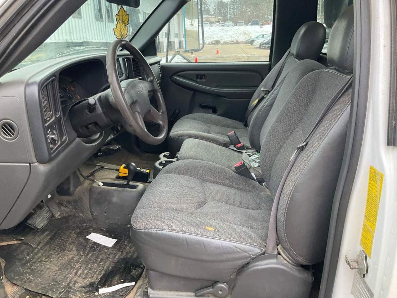 Used 2004 Chevrolet Silverado 3500 Reg Cab 137.0 WB, 60.4 CA 4W w/ Snow Plow Prep Package image 10