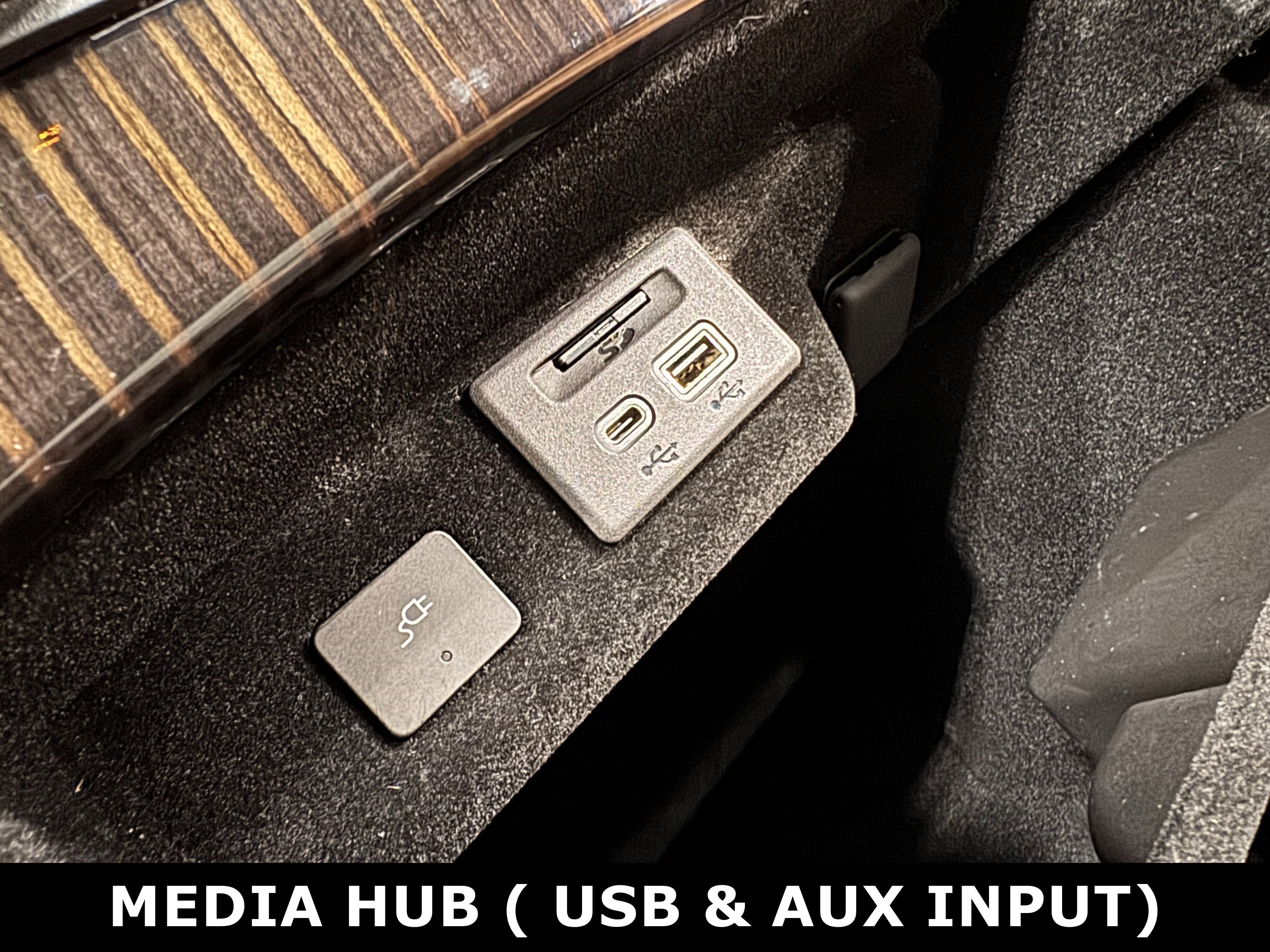 Used 2021 Cadillac Escalade ESV Premium Luxury w/ Driver Assist Tech Package image 10