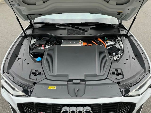 Used 2023 Audi e-tron S Prestige image 29