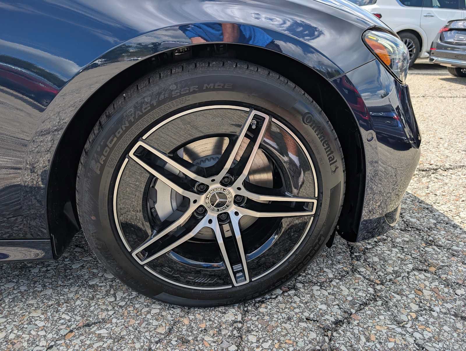 New 2027 Mercedes-Benz E 350 4MATIC Sedan image 3