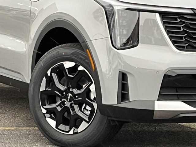 New 2026 Kia Sorento S image 4