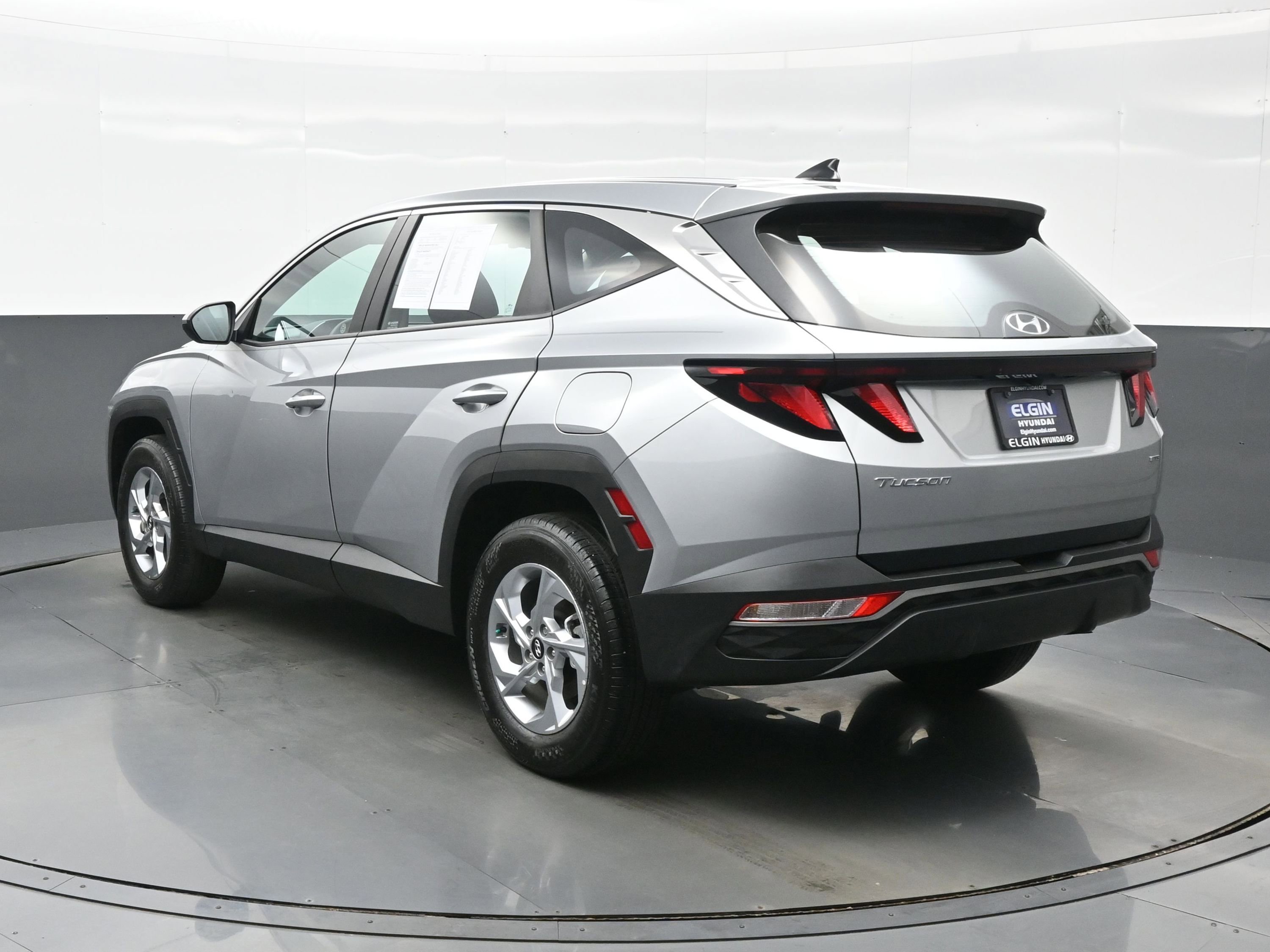 Used 2023 Hyundai Tucson SE AWD/4WD image 4