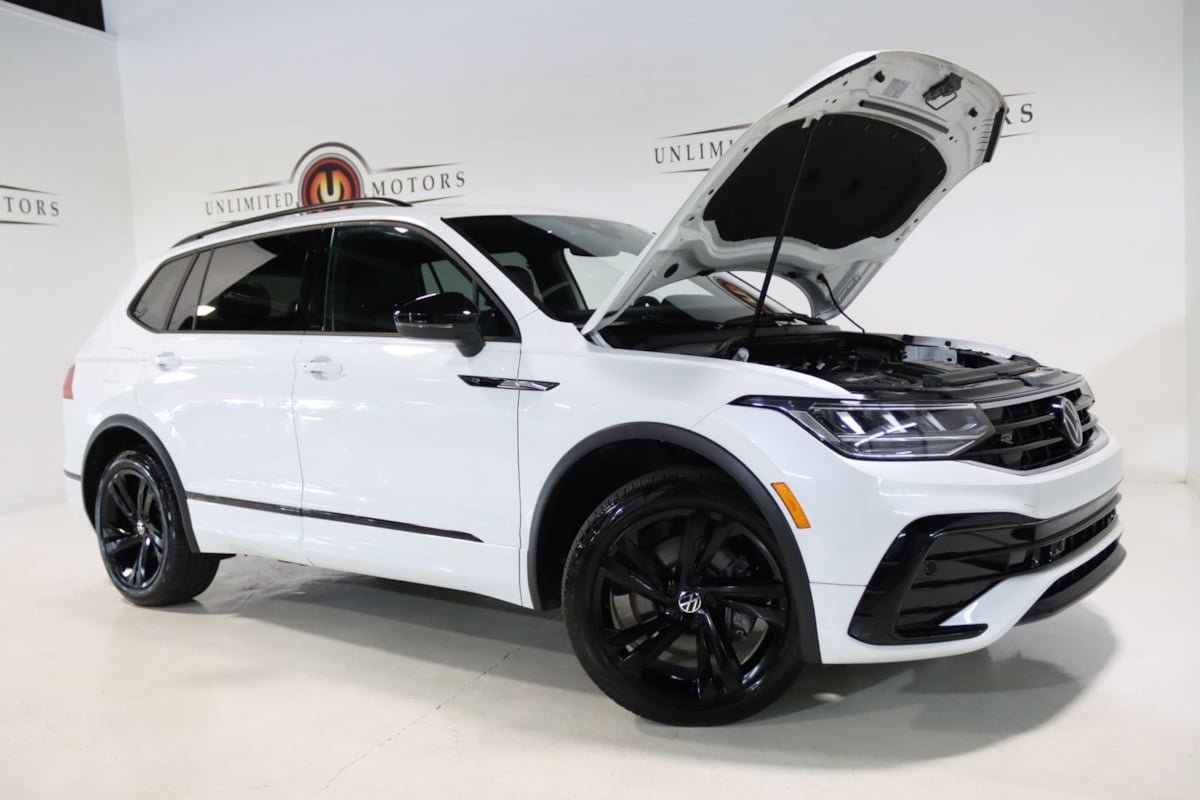 Used 2023 Volkswagen Tiguan SE R-Line AWD/4WD image 26