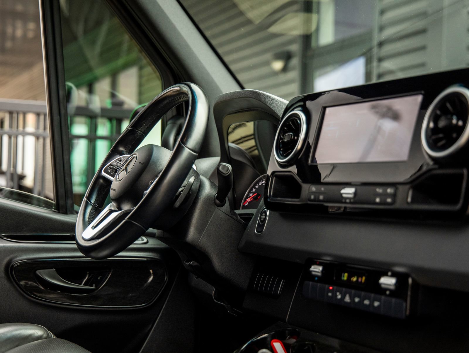 Used 2020 Mercedes-Benz Sprinter 2500 image 56