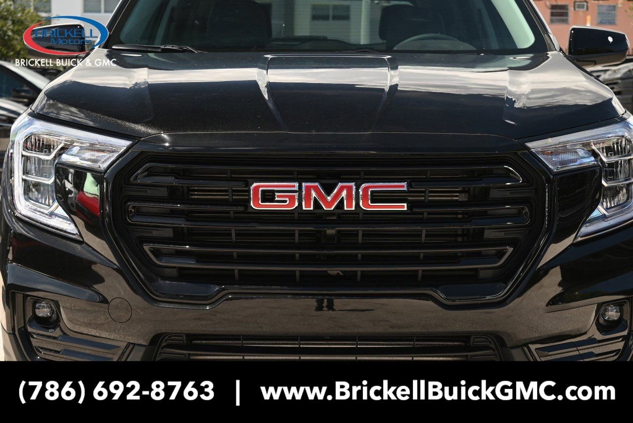 New 2024 GMC Terrain SLT w/ Elevation Edition image 9