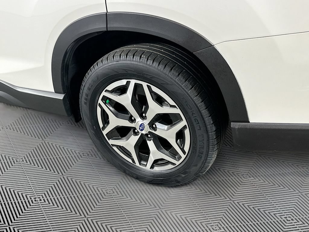 Used 2020 Subaru Forester Premium AWD/4WD image 38