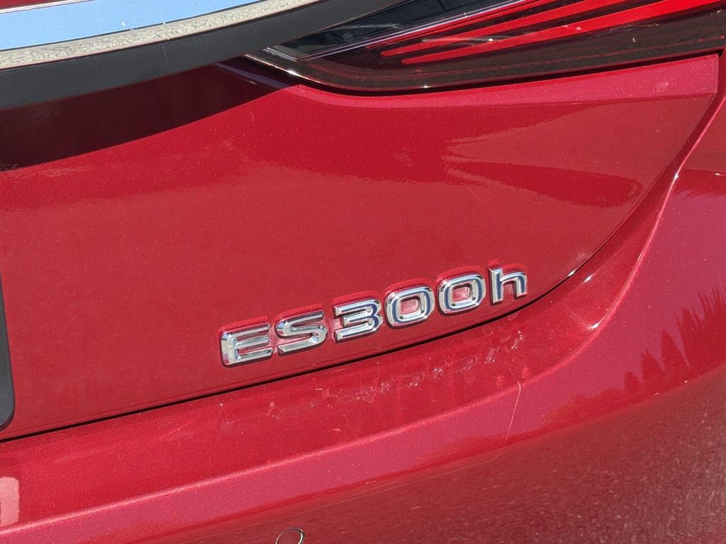 Used 2021 Lexus ES 300h Ultra Luxury w/ Accessory Package 2 image 28