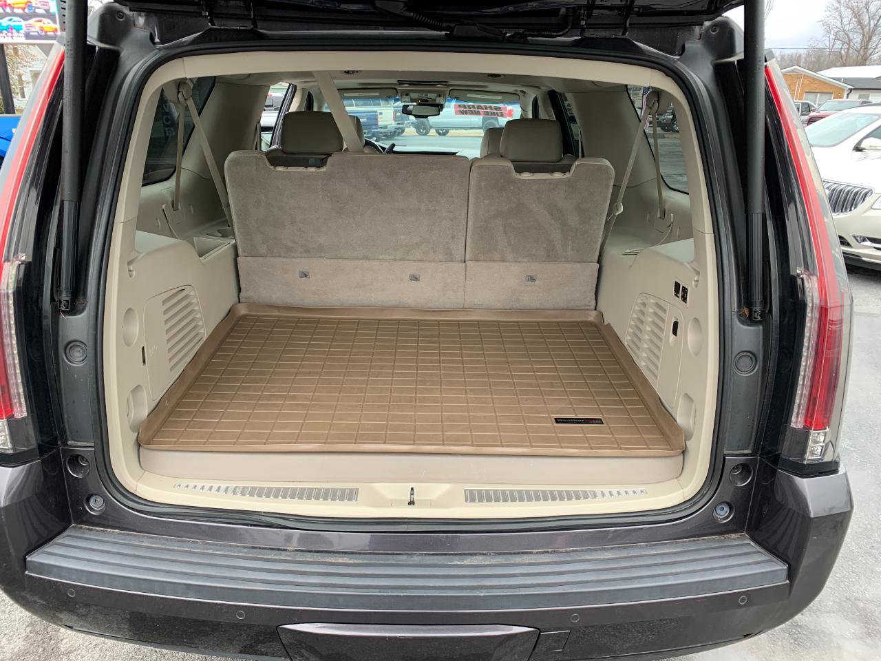 Used 2015 Cadillac Escalade ESV Premium image 35