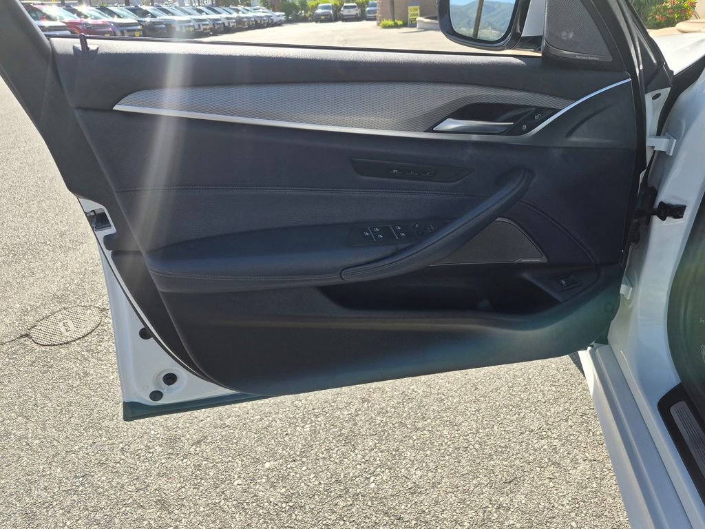 Used 2019 BMW 540i w/ M Sport Package RWD image 9