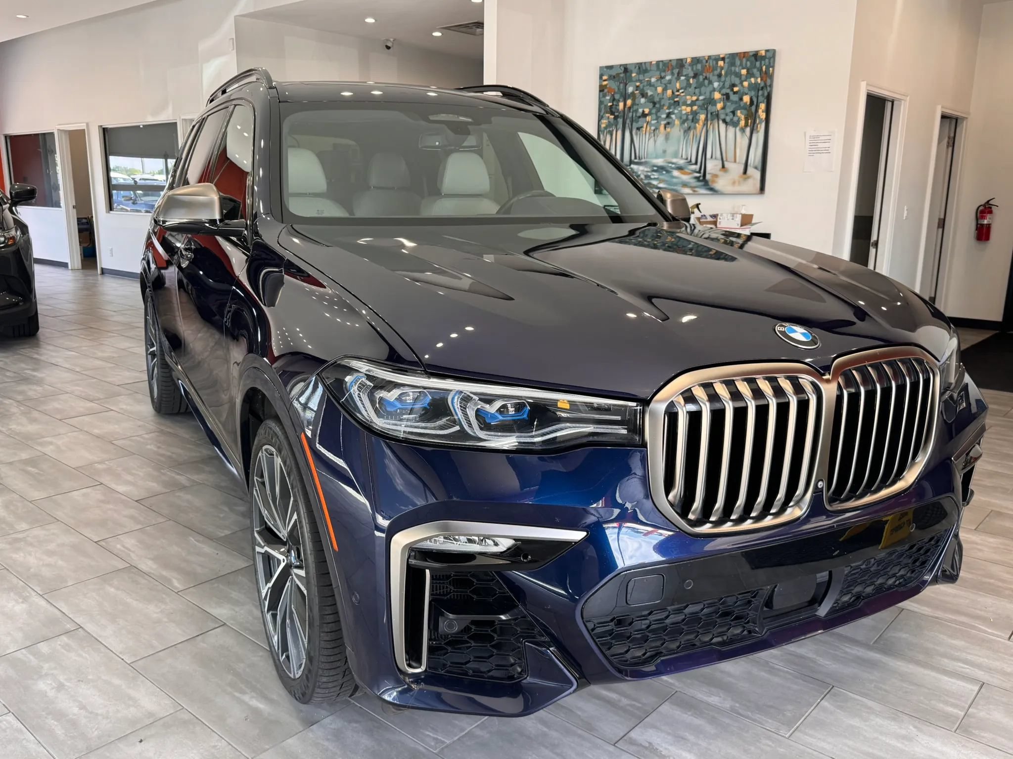 Used 2020 BMW X7 M50i w/ Dynamic Handling Package AWD/4WD image 1