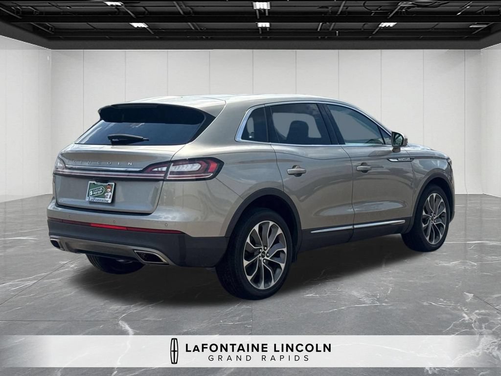 Certified 2023 Lincoln Nautilus Reserve AWD/4WD image 5