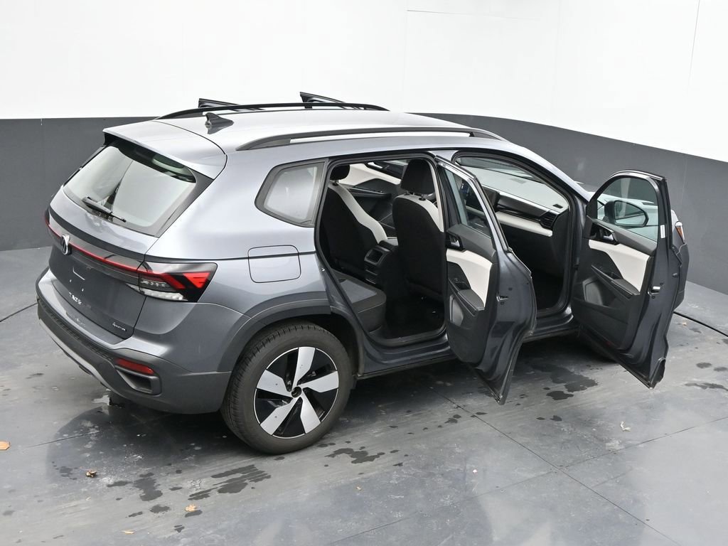 Used 2025 Volkswagen Taos S image 58