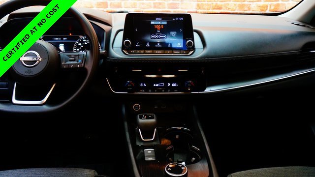 Used 2022 Nissan Rogue SV image 34