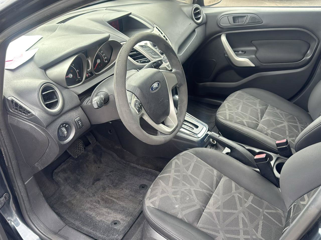 Used 2011 Ford Fiesta SE w/ 201A Rapid Spec Order Code FWD image 9