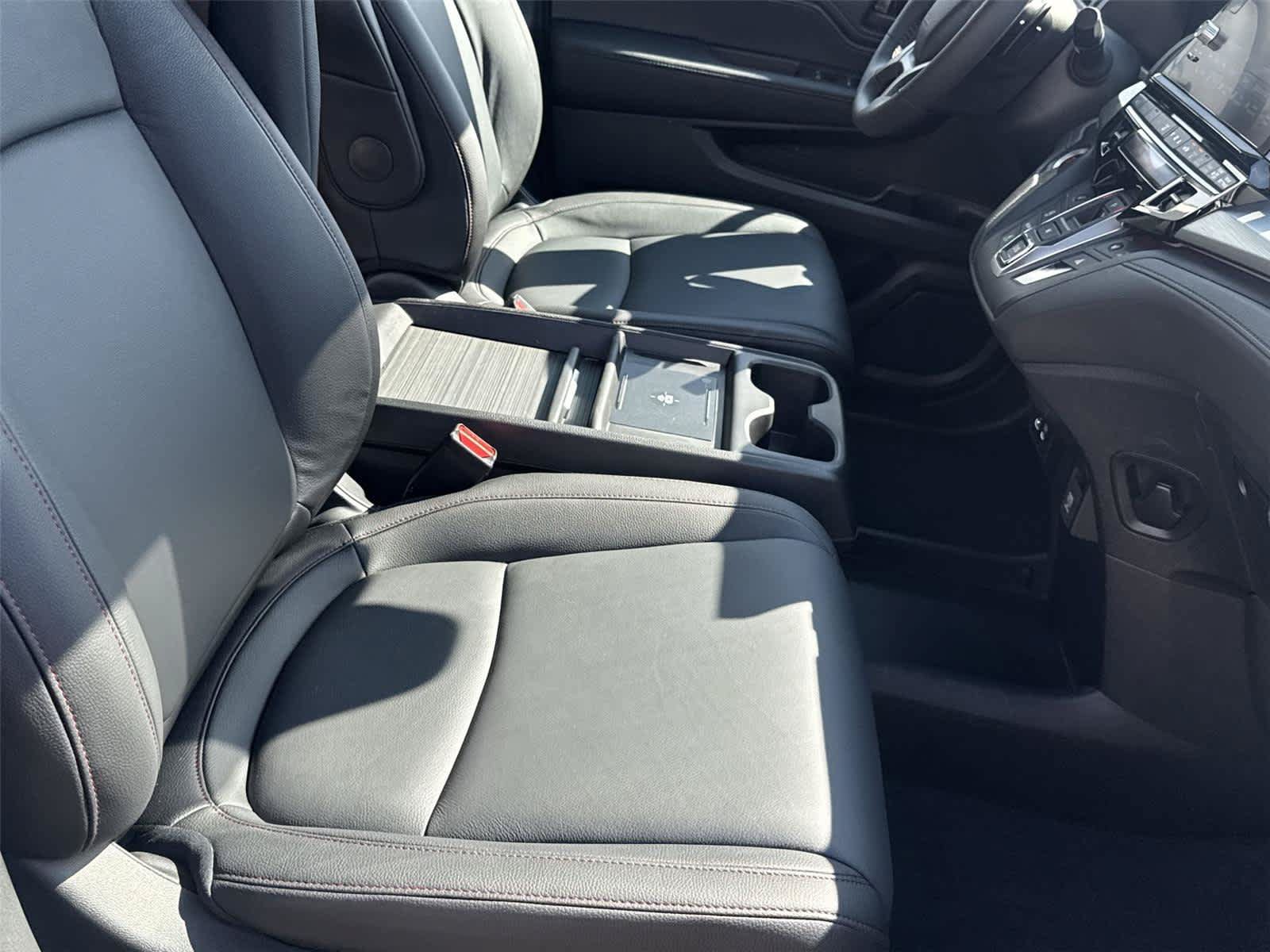 Used 2026 Honda Odyssey Sport-L image 18