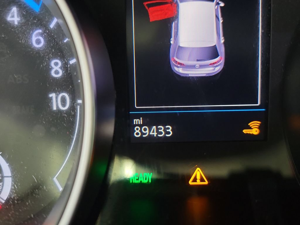 Used 2016 Volkswagen e-Golf SEL Premium FWD image 25