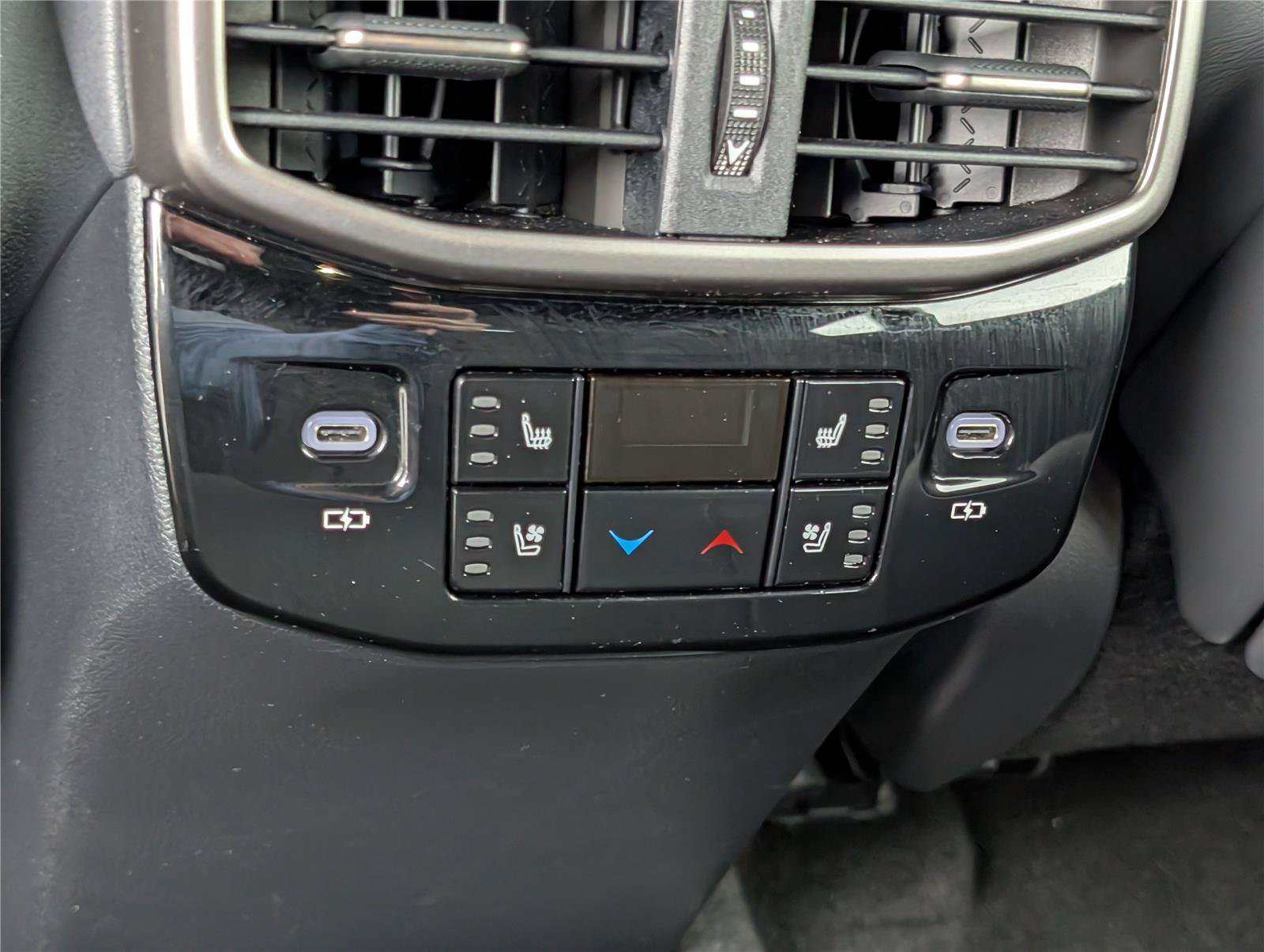 Used 2025 Lexus RX 450h AWD w/ Convenience Package image 16