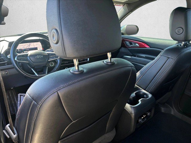 Used 2025 Chevrolet Traverse Z71 w/ Driver Confidence Package AWD/4WD image 18