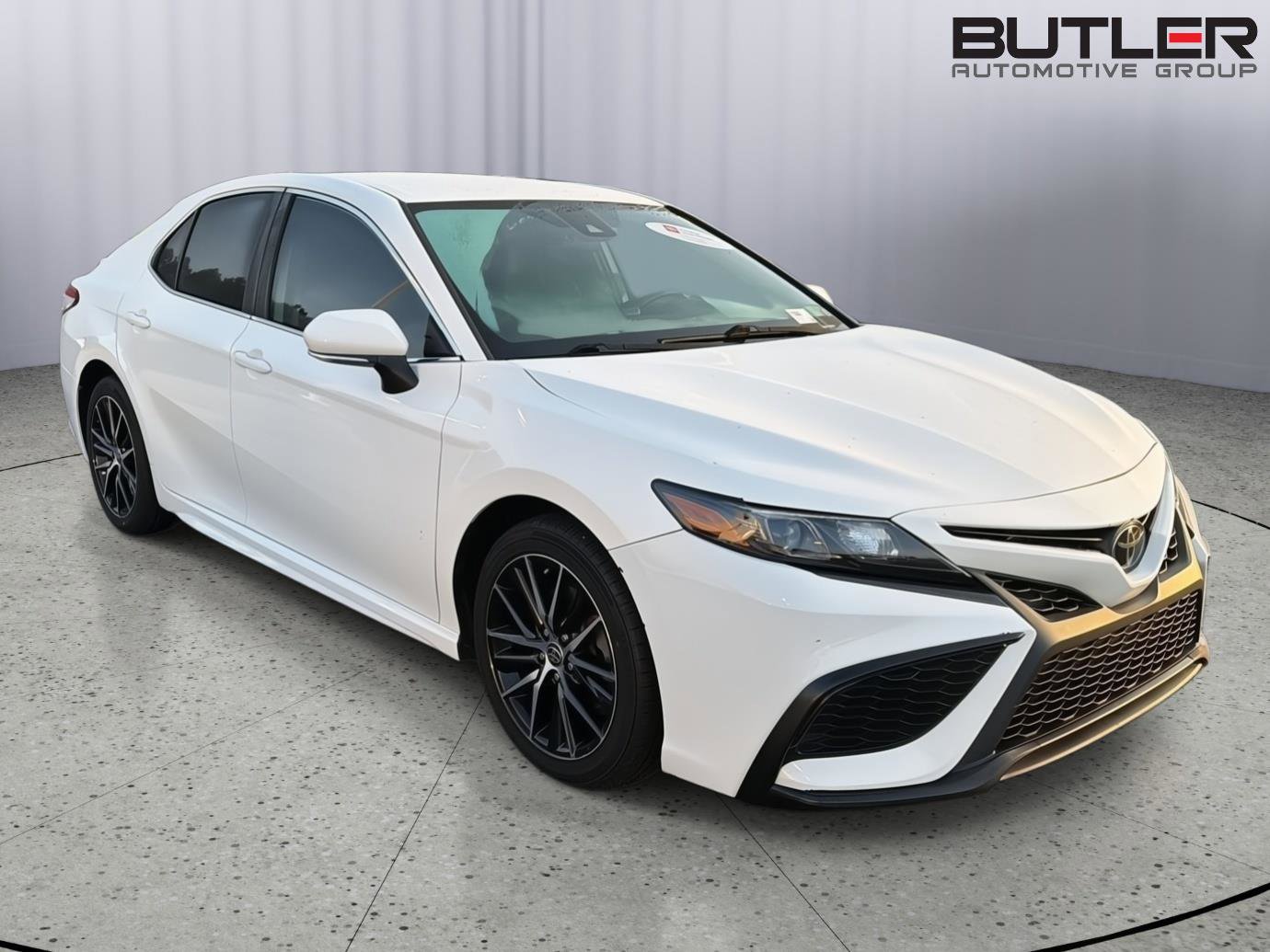 Certified 2022 Toyota Camry SE FWD image 8