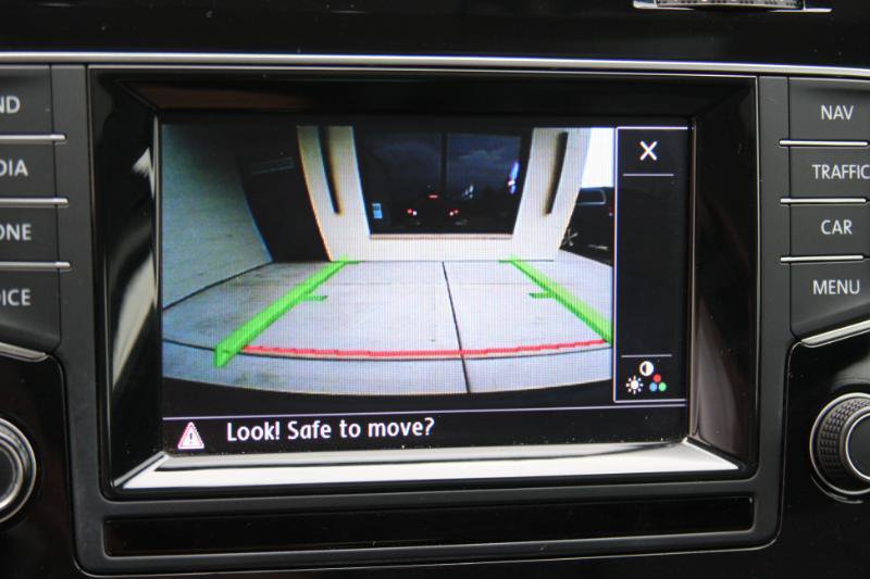 Used 2015 Volkswagen Golf TDI SEL FWD image 35