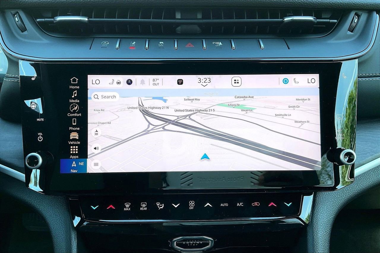 New 2026 Jeep Grand Cherokee L Limited AWD/4WD image 12