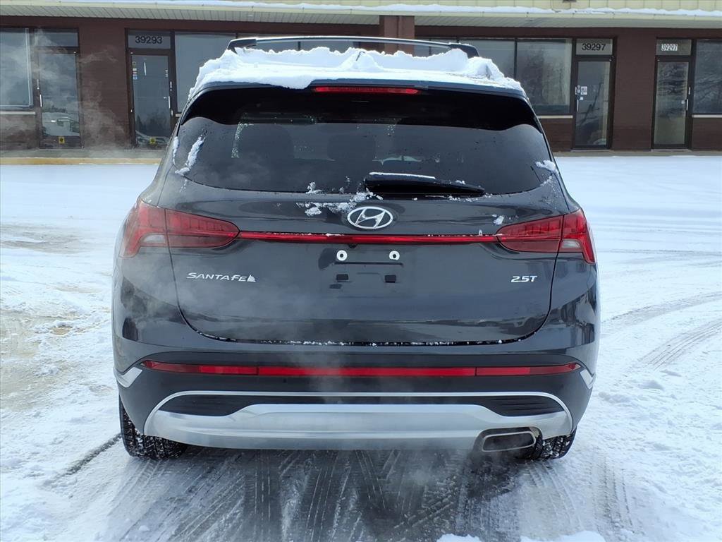 Used 2022 Hyundai Santa Fe Limited image 4