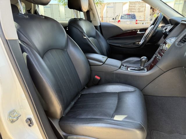 Used 2017 INFINITI QX50 2WD w/ Premium Plus Package image 25
