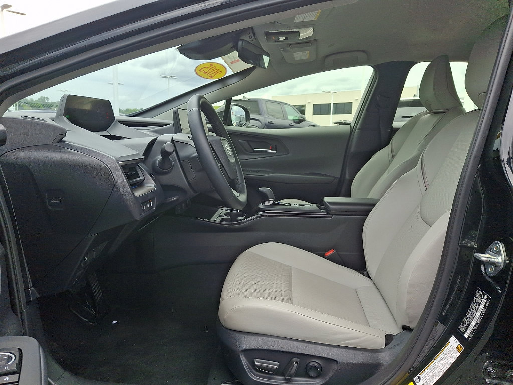 Certified 2024 Toyota Prius XLE FWD image 13