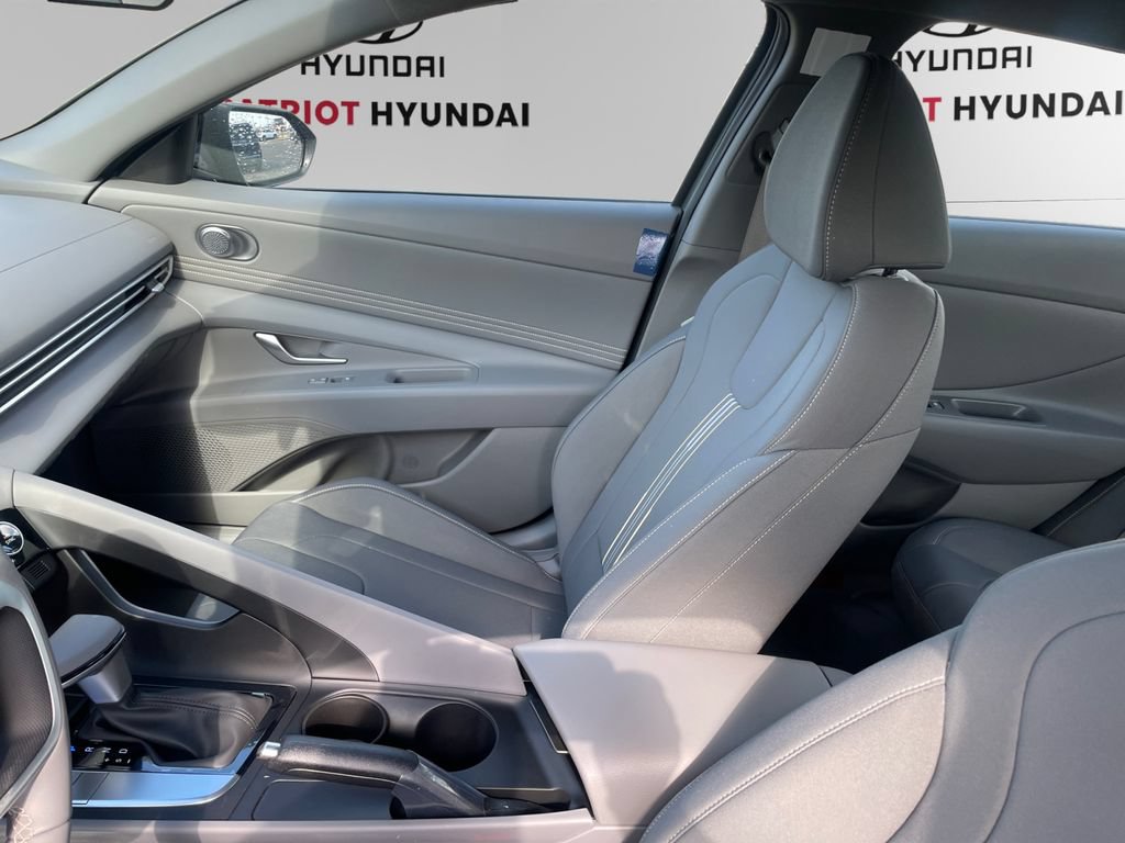 Used 2026 Hyundai Elantra Sport FWD image 13