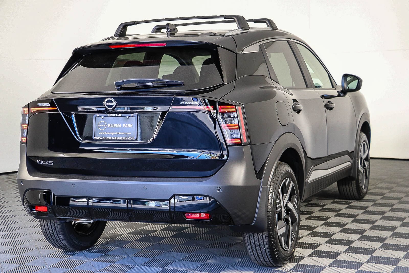 New 2027 Nissan Kicks SV FWD image 8