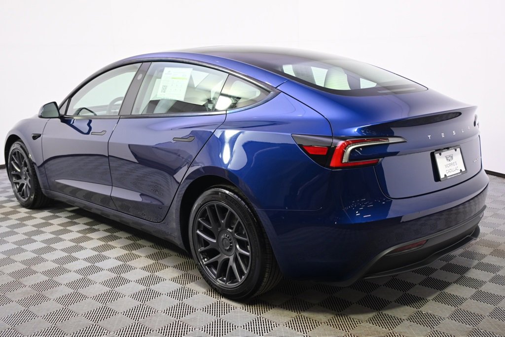 Used 2025 Tesla Model 3 Long Range image 3