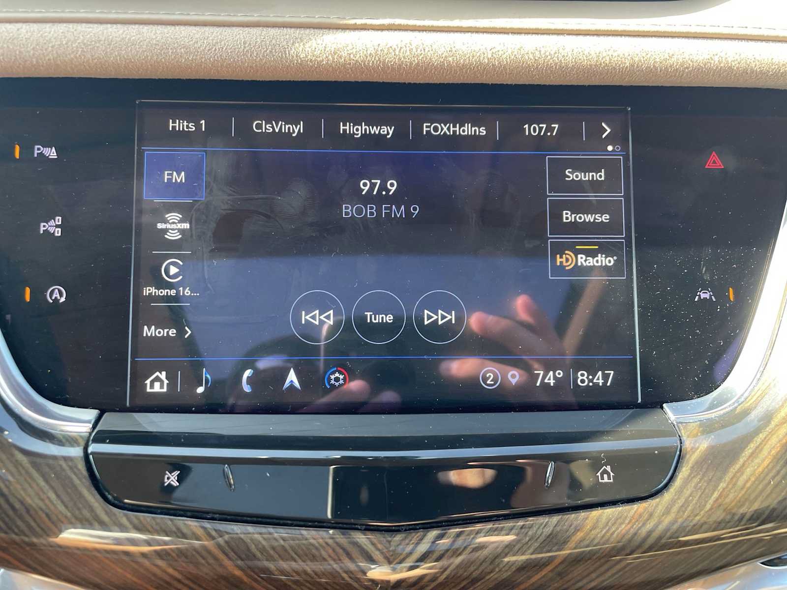 Used 2024 Cadillac XT6 Premium Luxury w/ Platinum Package AWD/4WD image 14