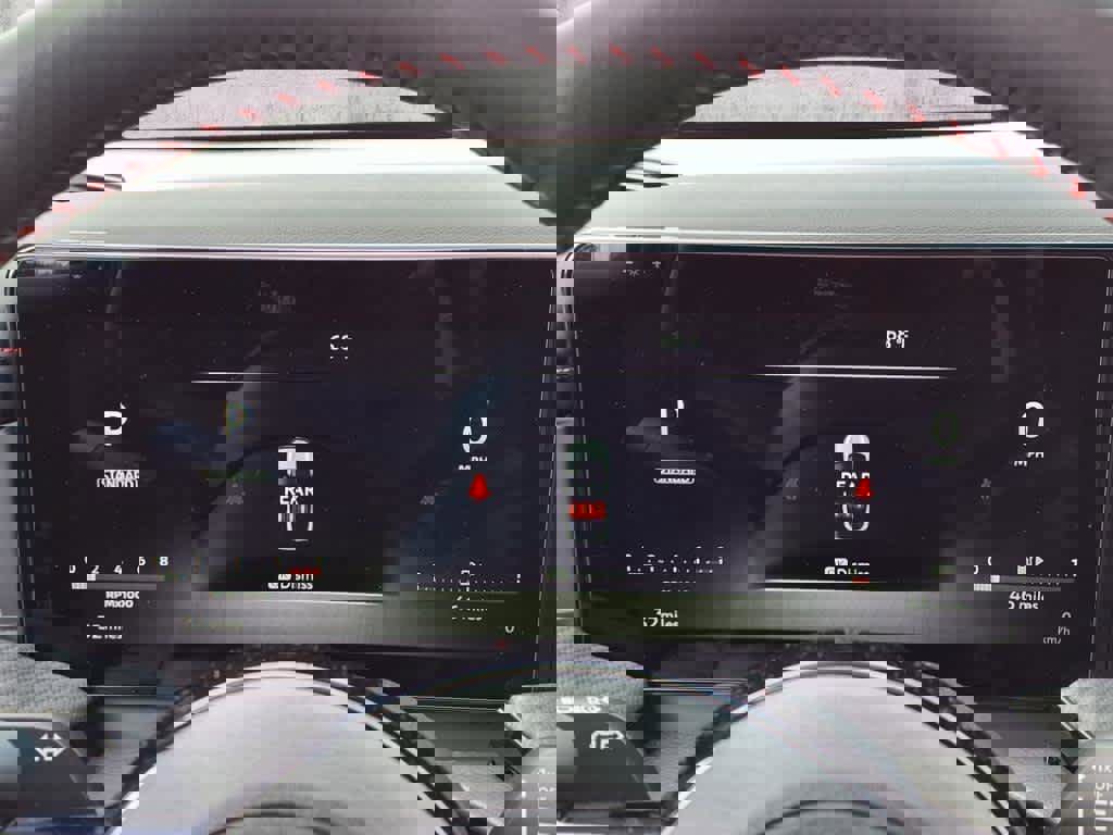 New 2025 Nissan Kicks SR image 13