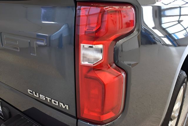 Used 2020 Chevrolet Silverado 1500 Custom w/ Custom Value Package AWD/4WD image 12