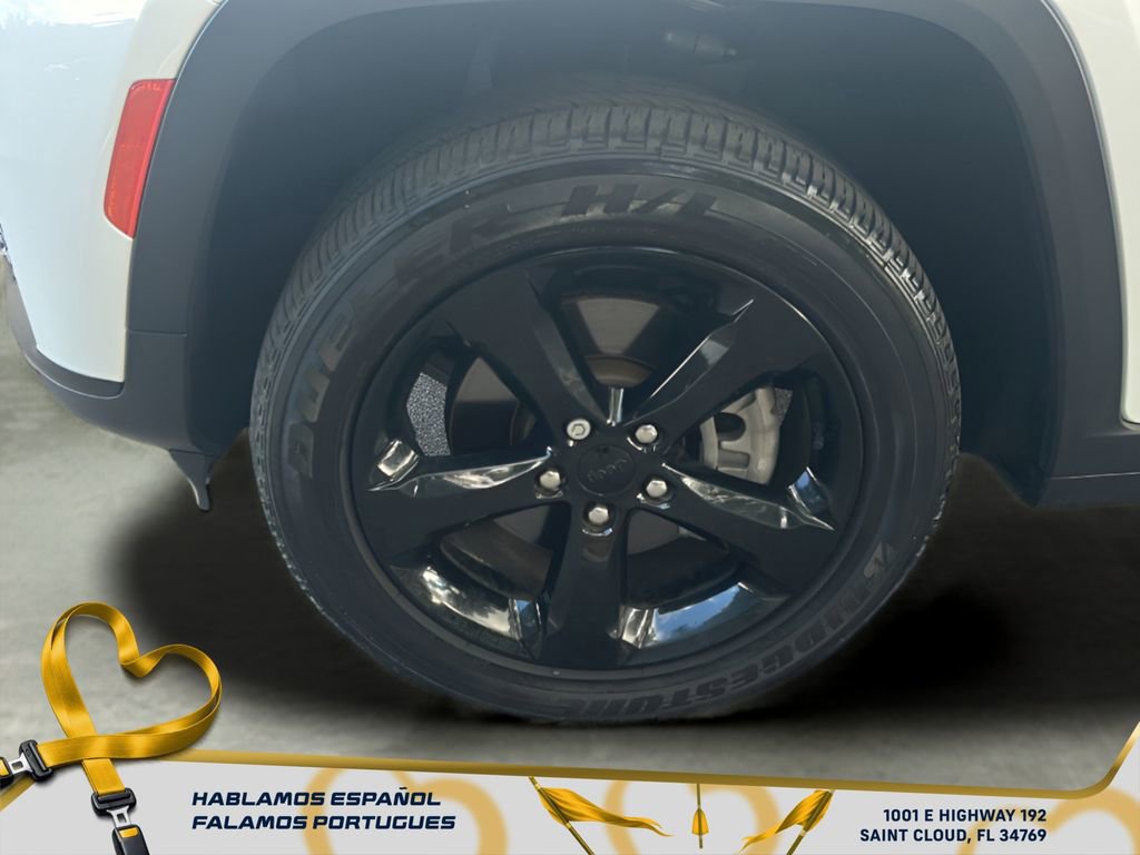 Used 2023 Jeep Grand Cherokee L Laredo image 10