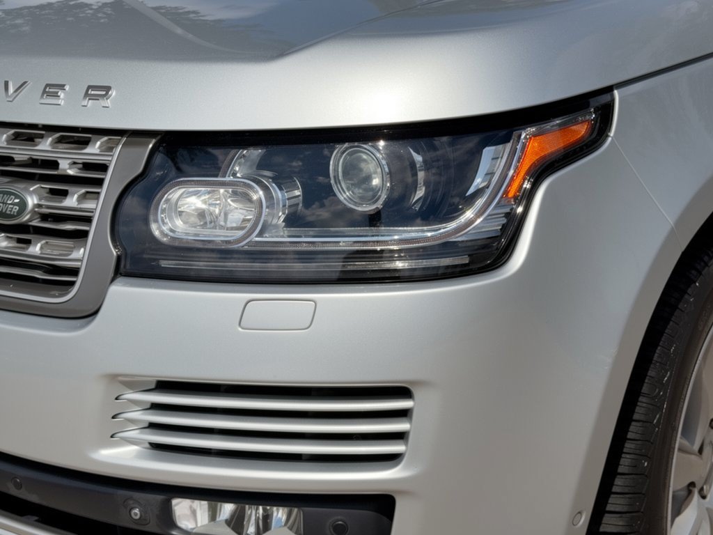 Used 2015 Land Rover Range Rover Supercharged AWD/4WD image 12