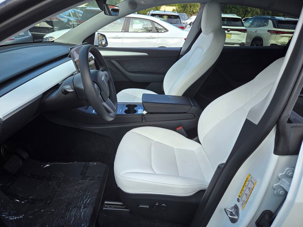 Used 2023 Tesla Model Y Long Range image 16