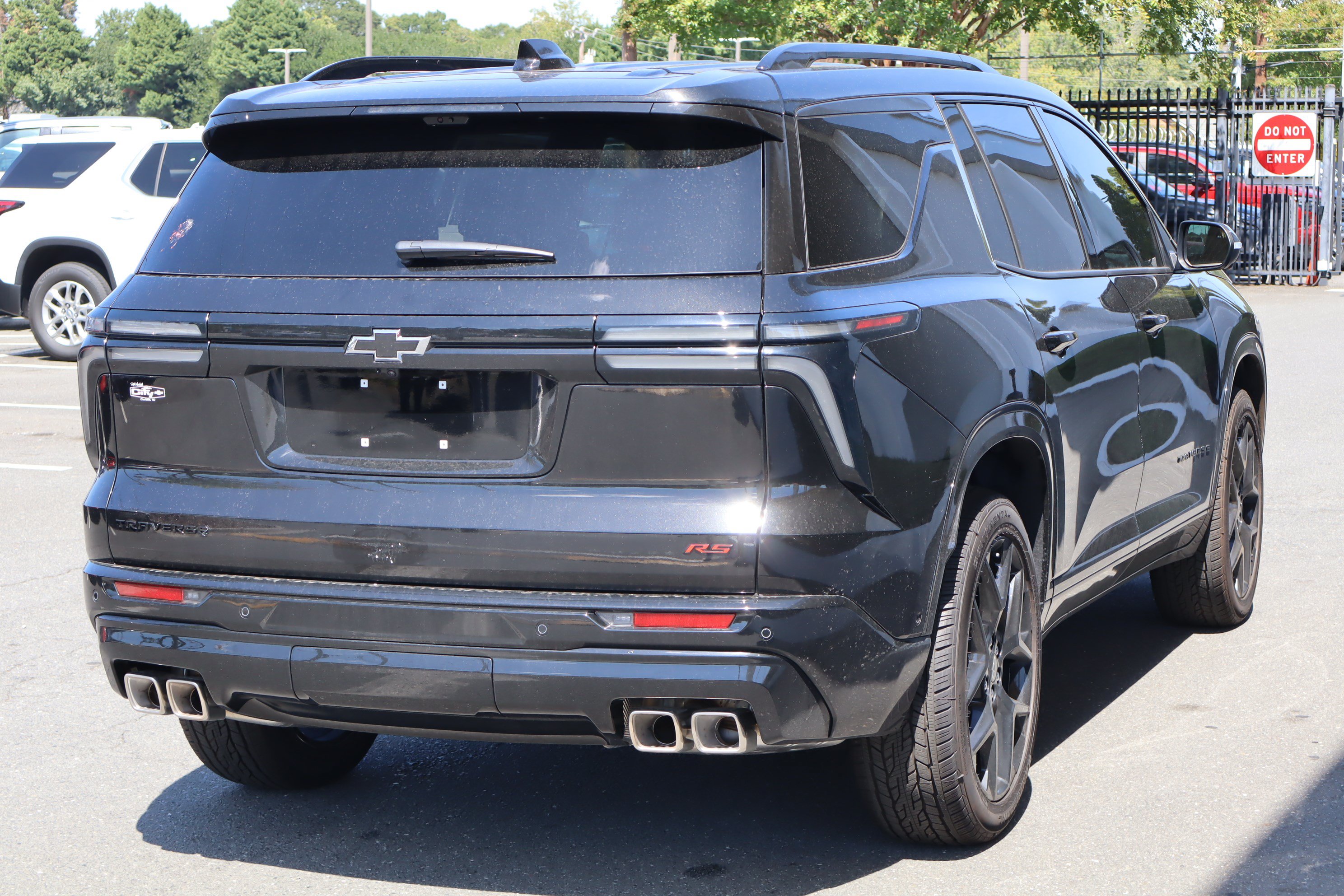 New 2026 Chevrolet Traverse RS w/ LPO, Floor Liner Package FWD image 8