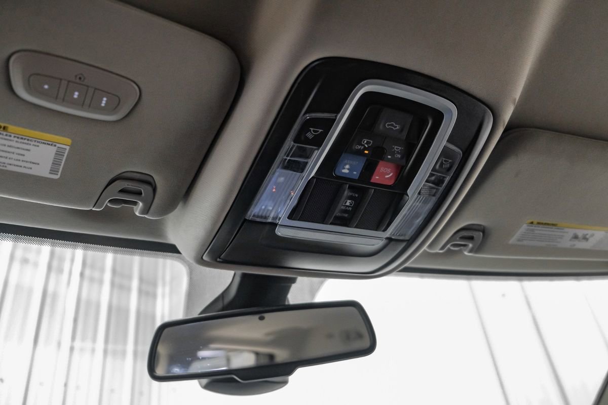 Used 2023 RAM 3500 Laramie AWD/4WD image 23