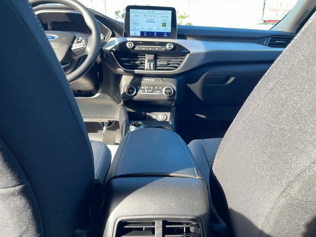 Certified 2020 Ford Escape SE image 29